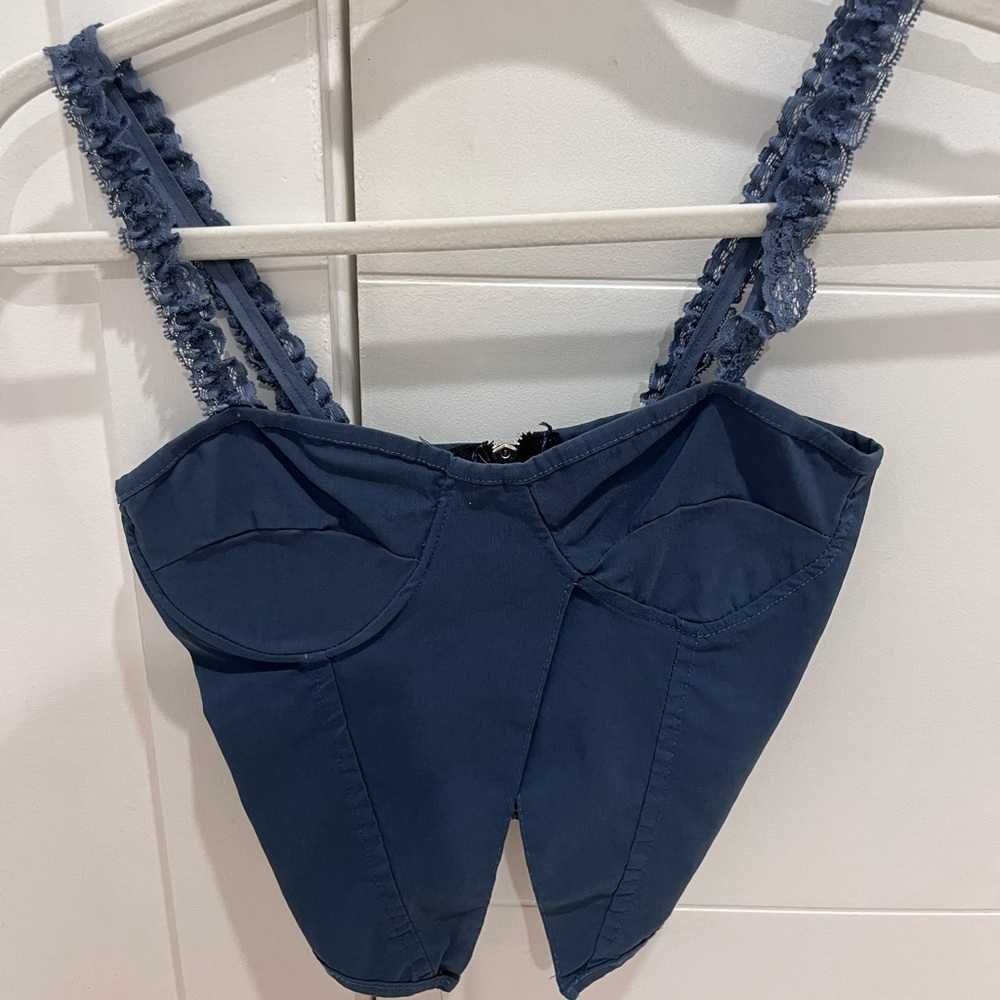 Pretty little thing going out top